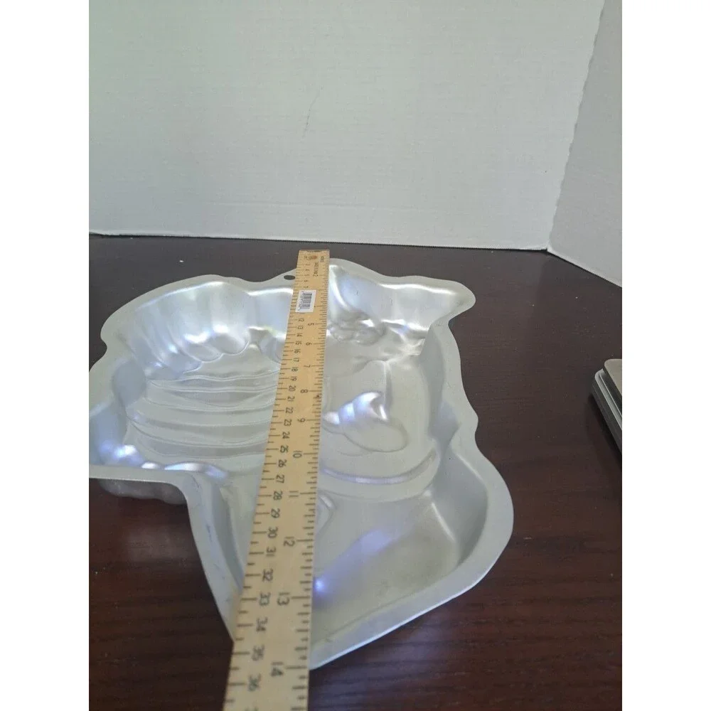 Wilton Scooby Doo Cake Pan 2105-3227